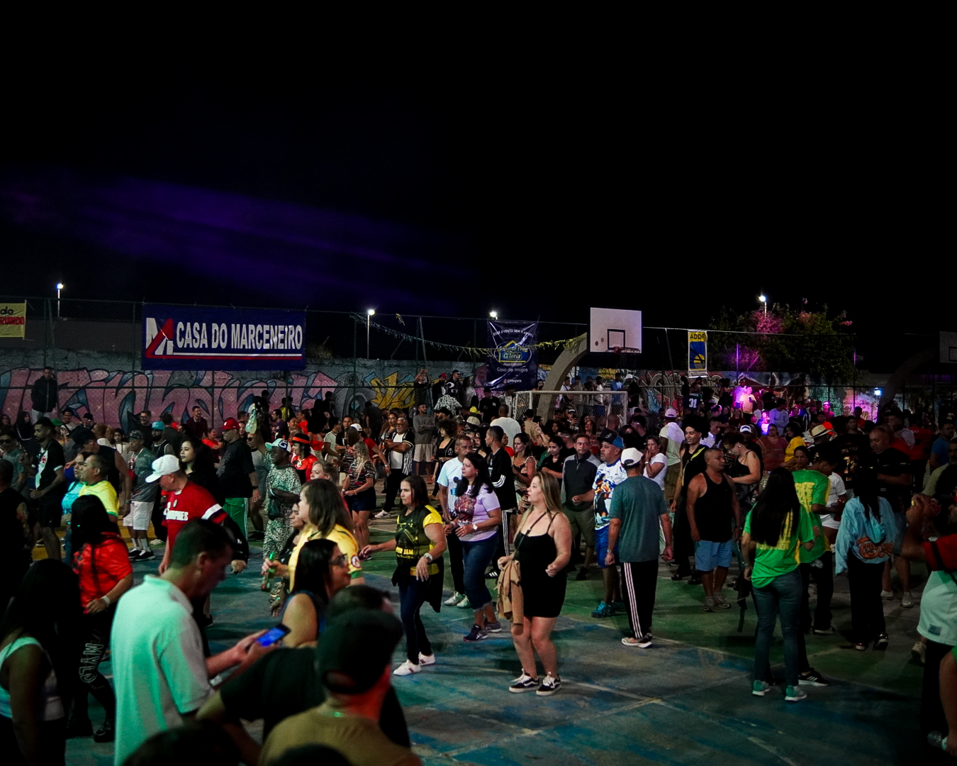 Público acompanhando o Festival Multicultural